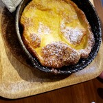 ラ ロゼッタ - お連れ様のダッチオーブンのパンケーキ。めちゃウマ