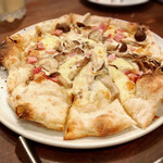 pizzeria felice - フンギのピッツァ