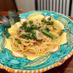 pizzeria felice - アスパラと岡山産牡蠣のペペロンチーノ