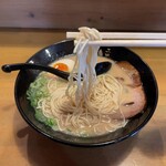 Ramen Jinam Bou - 麺リフトしてみました