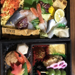 川久 - 料理写真:ちらし弁当