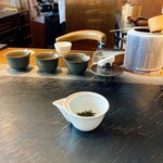 櫻井焙茶研究所 - 煎茶の茶葉のみで香りを楽しむ