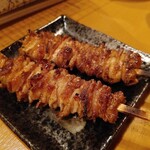 Robata Hyoutan - とり皮　308円×2