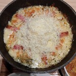 チーズ＆ドリア スイーツ - パルメザンのカルボナーラ風ドリア温玉添え・１，２１０円