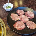 焼肉 黒柳 - 葱タン塩(￥2530-）