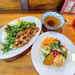 アジアの味覚 亀遊 - 魯肉飯ランチ　1300円