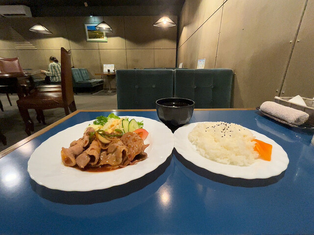 Island Kissa photo 2