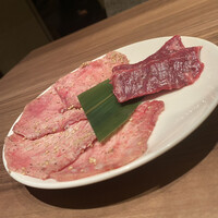 焼肉うしごろ 新宿三丁目店 - 