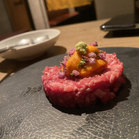 焼肉うしごろ 西麻布本店 - 生雲丹のうしごろユッケ