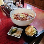 どんじゅう もんじゃ焼き - 「A5 山形牛カルビ丼(小鉢・味噌汁付)」800円※税抜価格