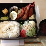 ティーポット - えびフライ弁当