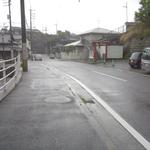 肉よも亭 - やっぱり店は目立たない住宅街にあるので、その辺はドキドキうどん屋らしいｗ