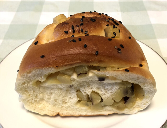 モンペリエ ヨークベニマル上谷刈店 - 八乙女（パン）の写真