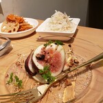 スタンド ツキニクル - 