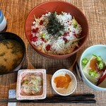 Kappou Shirako - 釜揚げしらす丼定食1600円