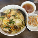 Chinrai - 中華丼大盛、餃子3個