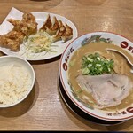 天下一品 - ごちそう定食の麺大