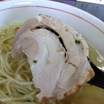 中華麺房 東龍 - チャーシューリフト⤴️