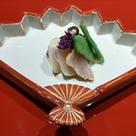 御料理 竹寳 - サワラ燻製、シメジ、インゲン、セロリのソース