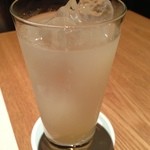 はまぐり庵 - (ドリンク)あらごし桃リキュール ソーダ割り