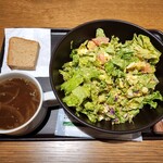 WIth Green - レッドチリチキンのコブサラダ、スープセット