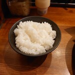 横浜家系ラーメン 三郷家 - ライスは麺類を注文すると無料とのこと(22-09)