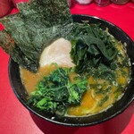 ラーメン 厚木家 - ラーメン750円＋生ワカメ50円