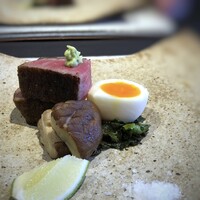 日本料理 TOBIUME - ◆返し　死んでもいいわ これが解けなかった。(^◇^;)　先に月を見立てたお料理を頂いたのですが、それが夏目漱石が学生に『学生に対し「I love you」を『 月がきれい ですね』と訳しなさいと言ったという逸話からのメニュー。