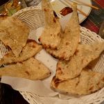 ネイチャータンドール - ガーリック ナン(2013/04/19撮影)