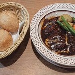洋食グリル GRACE - 牛ほほ肉のビーフシチュー+パン