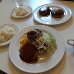 Grill de Viento - ハンバーグ2個ランチ(デミ&醤油バター)千円