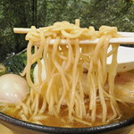 ラーメン 三亀 - 麺リフト