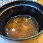 いわ志 - 赤出汁（残り半分）