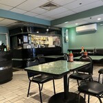 Hale Vietnam Restaurant - 店内