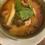 タイ料理 スワンナプームタイ 大阪 - トムヤムクンスープ小