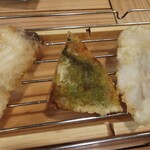 天ぷら膳と旨いもん ほ  - 右から　鯛、南瓜、シイラ