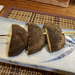 おいちい - しいたけ串はからっとしてみえるけど中身はジューシーでお塩でおいしい．頼んでよかったー