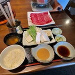 炭火焼肉くらた - 和牛しゃぶしゃぶ100g定食(\1,430)
