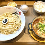 フジヤマ55 - イオンモール津南店限定・ゴマ担担つけ麺＆つけ麺専用の〆チーズリゾット