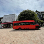 フランスベ－カリー - このバスかわいい。万平ホテルにも来ます