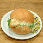 ディオ - フィッシュフライバーガー (税抜)93円 をレンチン後② (2022.09.19)