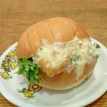 ディオ - フィッシュフライバーガー (税抜)93円 をレンチン後① (2022.09.19)