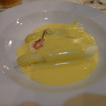 ウィルビウス - ホワイトアスパラ オランデーズソース(写真は1/2)