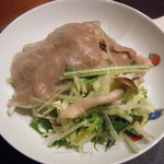 佐賀牛 季楽 銀座  - お皿に取り分けてくれました。