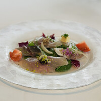 イルマーレ - ② 前菜
                      鮮魚のサラダ仕立て