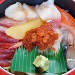 寿司のまつくら - 海鮮丼中(ご飯小盛)　¥2,400-
