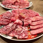 神保焼肉料理店 - 