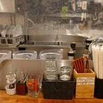 Ramen Ishibashi - 卓上。