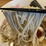 Mari iida - ツルシコパッツン細麺