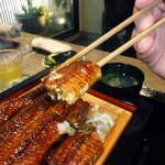 炭火焼うなぎ 金字塔 - 